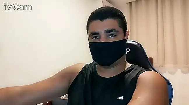 Snapshot of LeoPutaria chatting on 1, 1, 2025 LeoPutaria online show from 1, 1, 2025