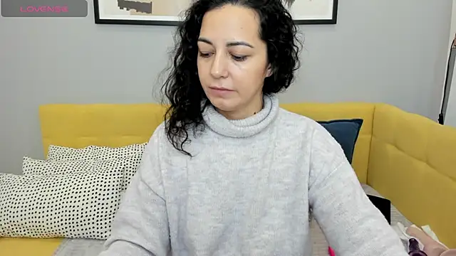 Snapshot of Linda_Insatiable chatting on 15, 11, 2025 Linda Insatiable online show from 15, 11, 2025