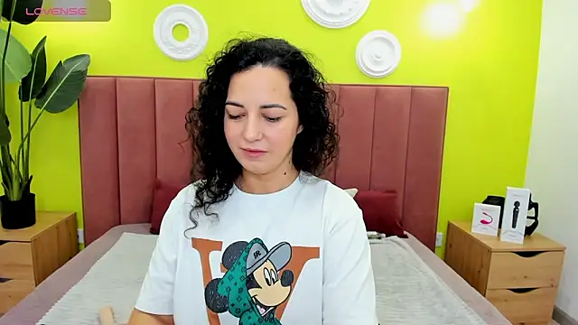 Snapshot of Linda_Insatiable chatting on 9, 2, 2026 Linda Insatiable online show from 9, 2, 2026