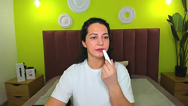 Linda Insatiable online show from 15, 3, 2026