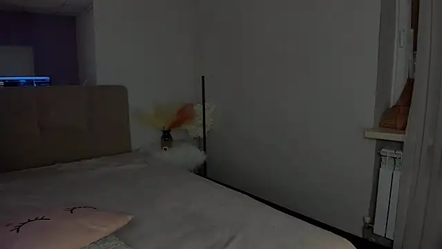 Laura Leee online show from 17, 3, 2025