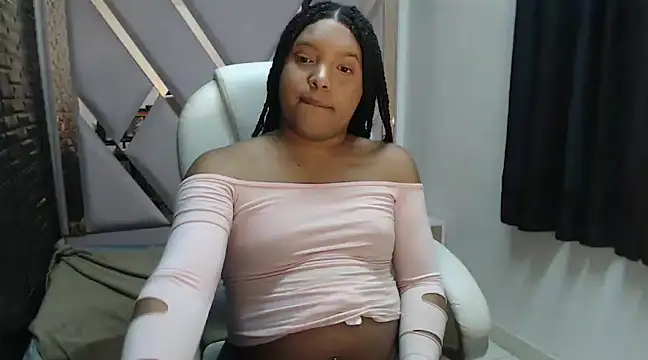 Snapshot of ShanayaKops chatting on 12, 2, 2025 ShanayaKops online show from 12, 2, 2025