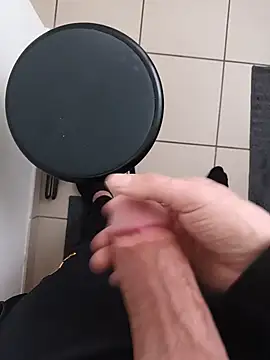 casper0303 online show from 14, 2, 2025