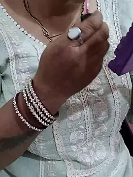 Urmila bhabhii online show from 25, 3, 2026