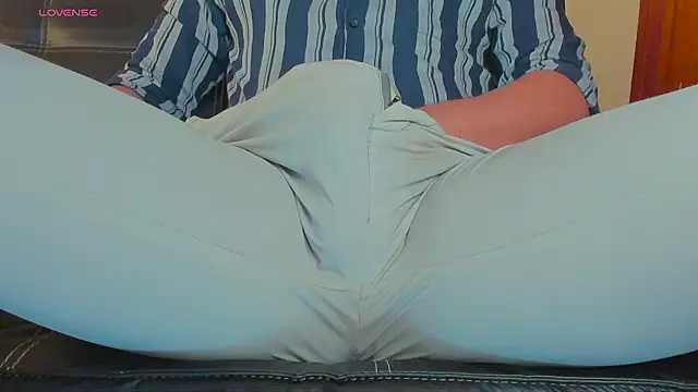 MrLonely02 online show from 14, 12, 2024