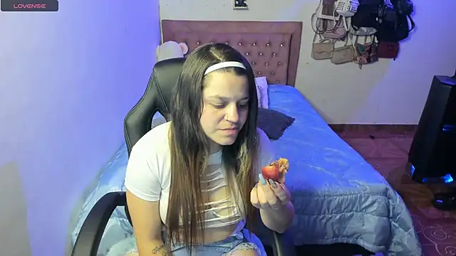 Snapshot of Sabrina_Hall_ chatting on 2, 3, 2025 Sabrina Hall online show from 2, 3, 2025