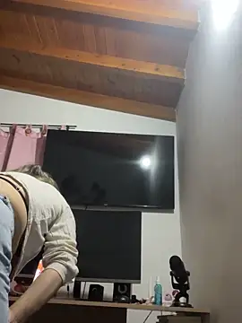 Snapshot of Sabrina_Hall_ chatting on 4, 10, 2025 Sabrina Hall online show from 4, 10, 2025