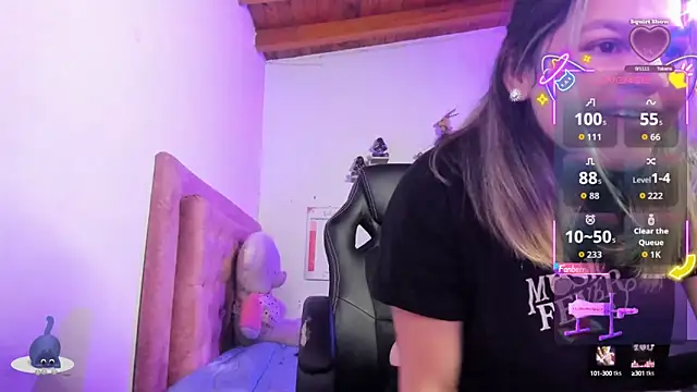 Snapshot of Sabrina_Hall_ chatting on 13, 10, 2025 Sabrina Hall online show from 13, 10, 2025