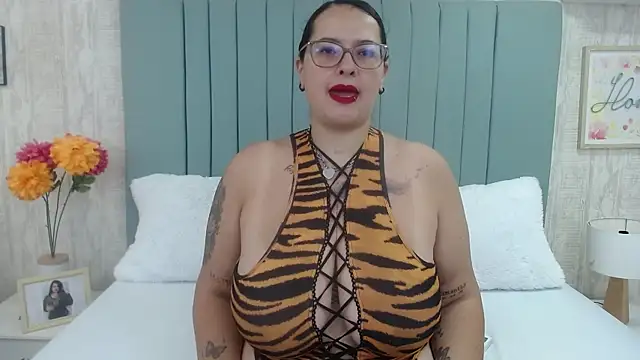 KarllaWalker online show from 18, 3, 2025