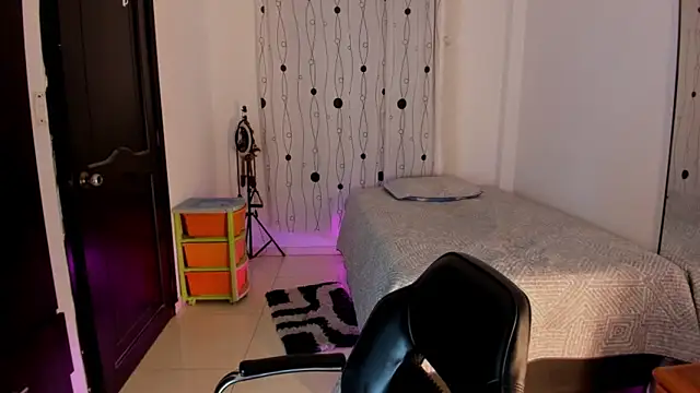 Snapshot of alessandro_wizard chatting on 5, 2, 2025 alessandro wizard online show from 5, 2, 2025