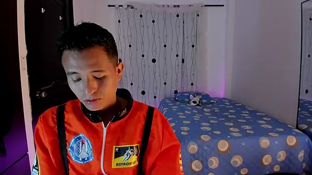 Snapshot of alessandro_wizard chatting on 8, 2, 2025 alessandro wizard online show from 8, 2, 2025