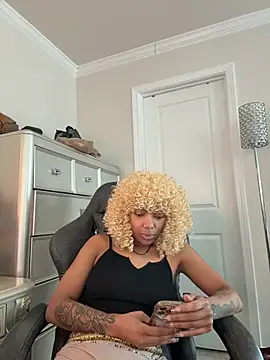 butterflybootyy online show from 19, 12, 2025