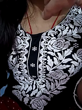 Snapshot of Riyu_05 chatting on 30, 10, 2025 Riyu 05 online show from 30, 10, 2025