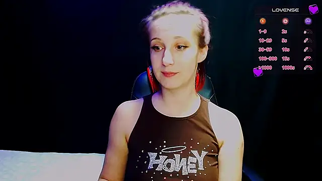 AgathaNoxe online show from 5, 12, 2024