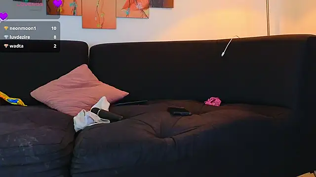 Lizzymontanaa online show from 5, 12, 2024