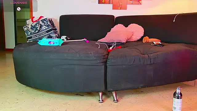 Lizzymontanaa online show from 11, 12, 2024