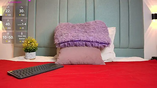 Snapshot of Chloe_Cherry21 chatting on 6, 3, 2025 Chloe Cherry21 online show from 6, 3, 2025