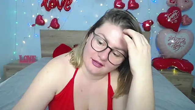 Snapshot of ZannaDreil chatting on 14, 2, 2025 ZannaDreil online show from 14, 2, 2025