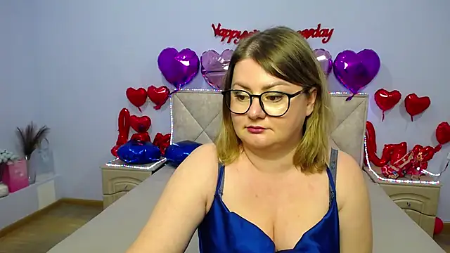 Snapshot of ZannaDreil chatting on 17, 2, 2025 ZannaDreil online show from 17, 2, 2025