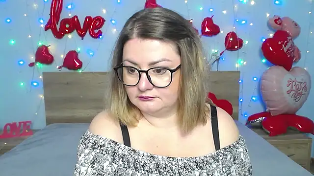 Snapshot of ZannaDreil chatting on 19, 2, 2025 ZannaDreil online show from 19, 2, 2025