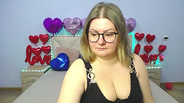 Snapshot of ZannaDreil chatting on 22, 2, 2025 ZannaDreil online show from 22, 2, 2025