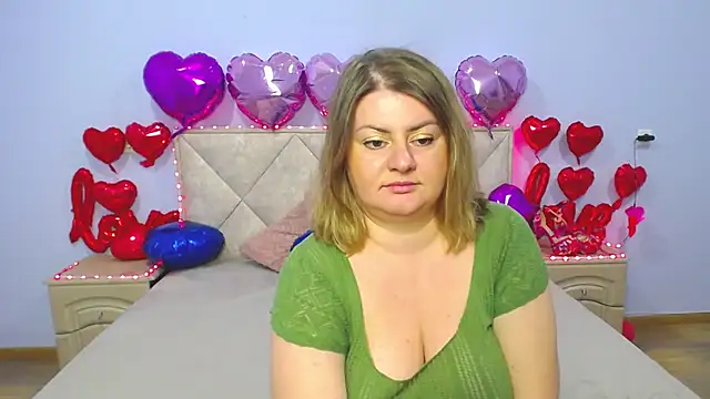 Snapshot of ZannaDreil chatting on 24, 2, 2025 ZannaDreil online show from 24, 2, 2025