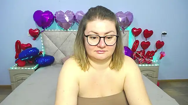 Snapshot of ZannaDreil chatting on 25, 2, 2025 ZannaDreil online show from 25, 2, 2025