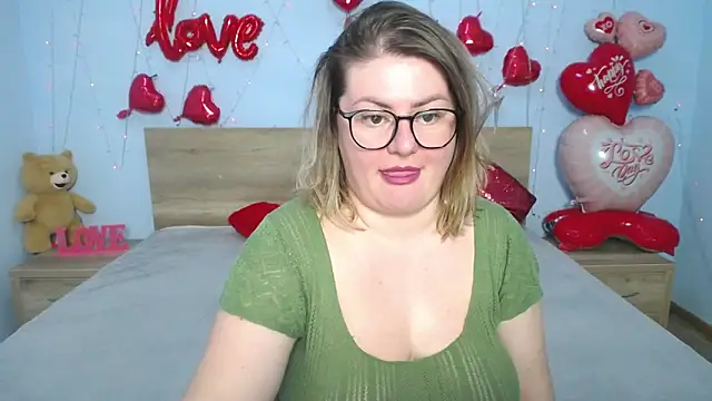 Snapshot of ZannaDreil chatting on 2, 3, 2025 ZannaDreil online show from 2, 3, 2025