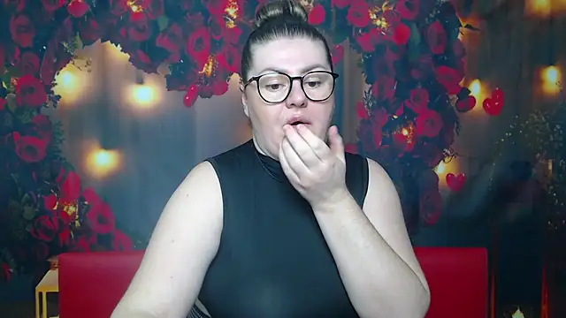 Snapshot of ZannaDreil chatting on 8, 3, 2025 ZannaDreil online show from 8, 3, 2025
