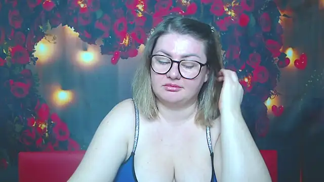 Snapshot of ZannaDreil chatting on 9, 3, 2025 ZannaDreil online show from 9, 3, 2025