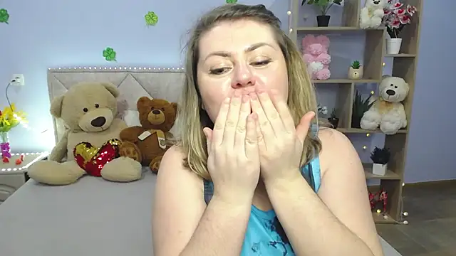 Snapshot of ZannaDreil chatting on 14, 3, 2025 ZannaDreil online show from 14, 3, 2025