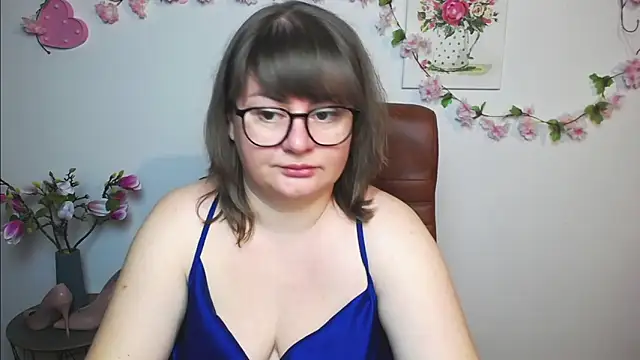 Snapshot of ZannaDreil chatting on 13, 9, 2025 ZannaDreil online show from 13, 9, 2025
