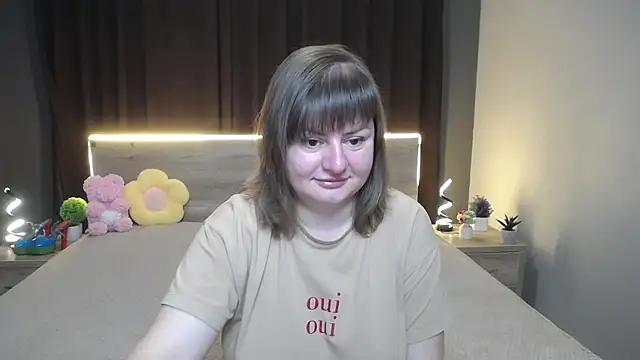 Snapshot of ZannaDreil chatting on 12, 10, 2025 ZannaDreil online show from 12, 10, 2025
