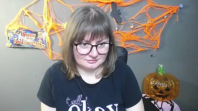 Snapshot of ZannaDreil chatting on 14, 10, 2025 ZannaDreil online show from 14, 10, 2025