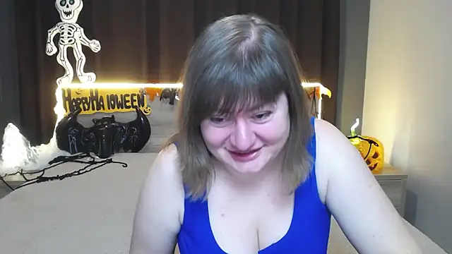 Snapshot of ZannaDreil chatting on 18, 10, 2025 ZannaDreil online show from 18, 10, 2025