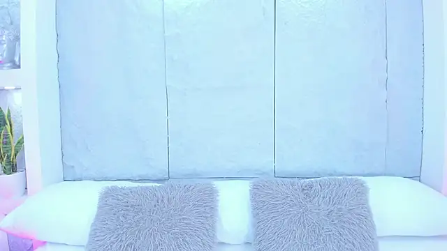 AvyMilton online show from 26, 9, 2025