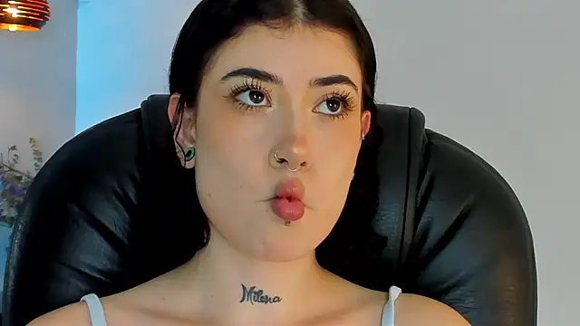 melody suarez online show from 5, 1, 2025