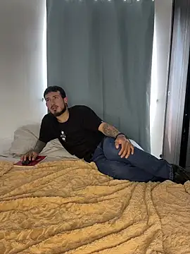 Snapshot of anika_lowen02 chatting on 28, 10, 2025 anika lowen02 online show from 28, 10, 2025