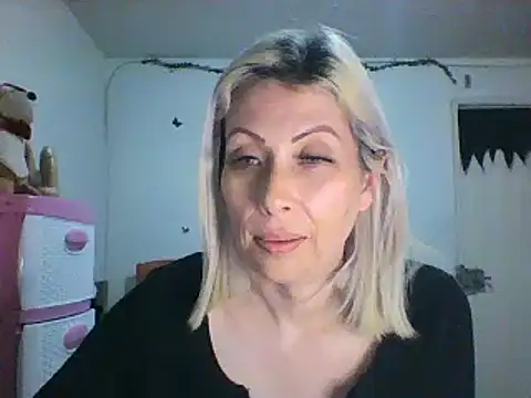 Snapshot of alixia81 chatting on 26, 12, 2024 alixia81 online show from 26, 12, 2024