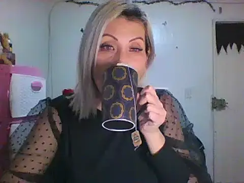 Snapshot of alixia81 chatting on 15, 1, 2025 alixia81 online show from 15, 1, 2025