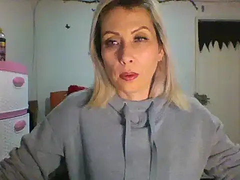 Snapshot of alixia81 chatting on 20, 1, 2025 alixia81 online show from 20, 1, 2025