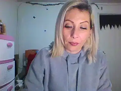 Snapshot of alixia81 chatting on 21, 1, 2025 alixia81 online show from 21, 1, 2025