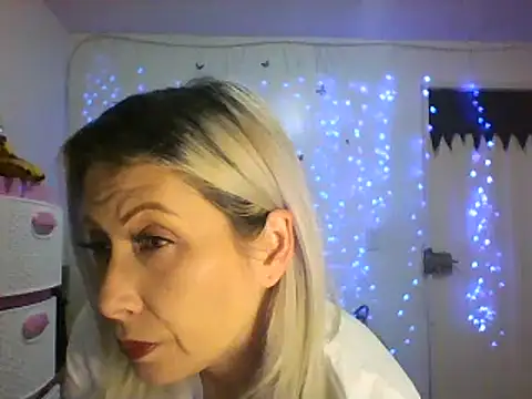 Snapshot of alixia81 chatting on 16, 2, 2025 alixia81 online show from 16, 2, 2025