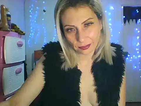 Snapshot of alixia81 chatting on 17, 2, 2025 alixia81 online show from 17, 2, 2025