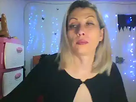 Snapshot of alixia81 chatting on 19, 2, 2025 alixia81 online show from 19, 2, 2025