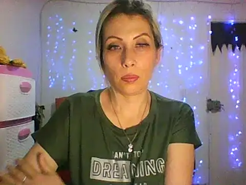 Snapshot of alixia81 chatting on 26, 2, 2025 alixia81 online show from 26, 2, 2025