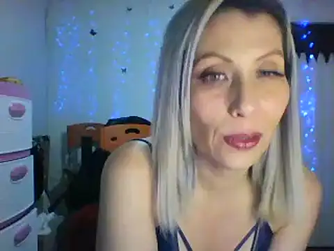 Snapshot of alixia81 chatting on 2, 3, 2025 alixia81 online show from 2, 3, 2025