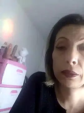 Snapshot of alixia81 chatting on 9, 9, 2025 alixia81 online show from 9, 9, 2025