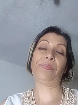 Snapshot of alixia81 chatting on 28, 9, 2025 alixia81 online show from 28, 9, 2025