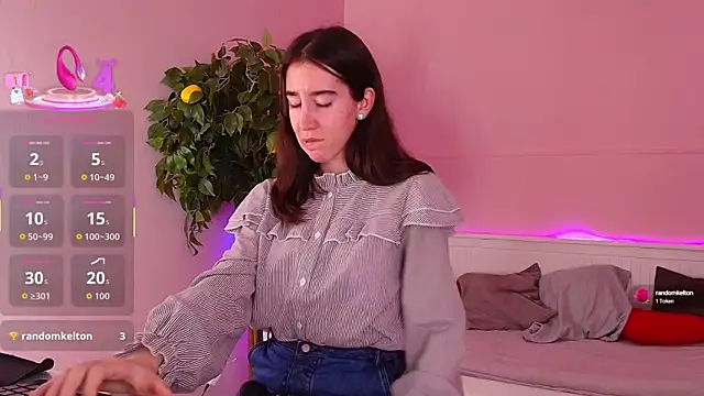 Belle Via online show from 10, 9, 2025